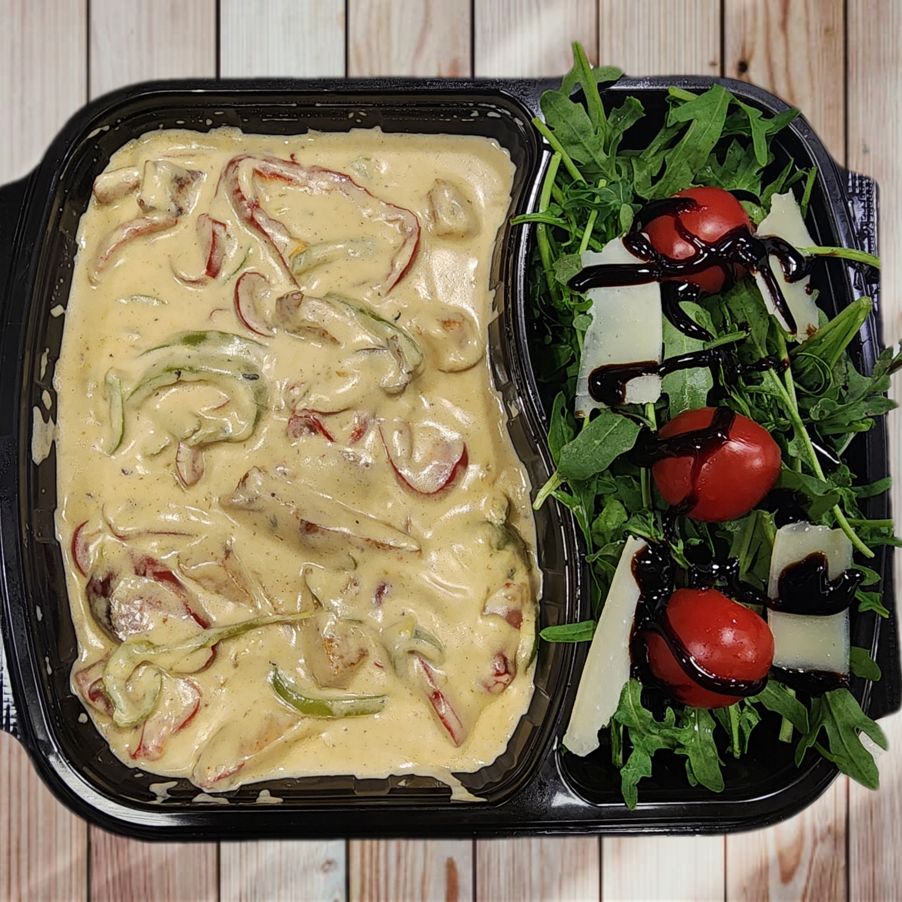 Fileto pule me pana, mix specash & sallatë rukola